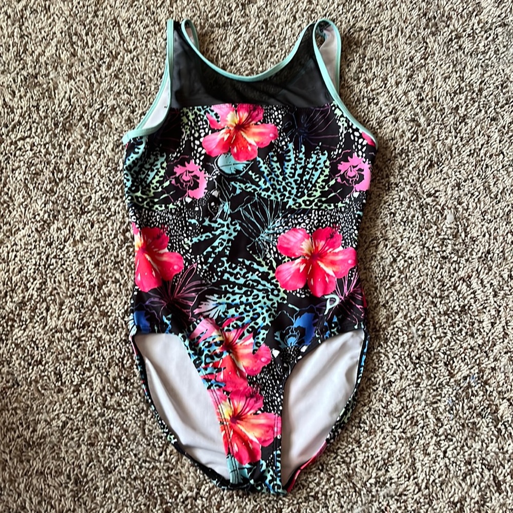 plum mesh leo